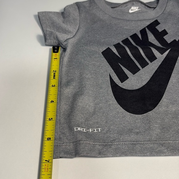 Nike Kids Grey Dri-FIT T-Shirt never worn - Picture 4 of 5
